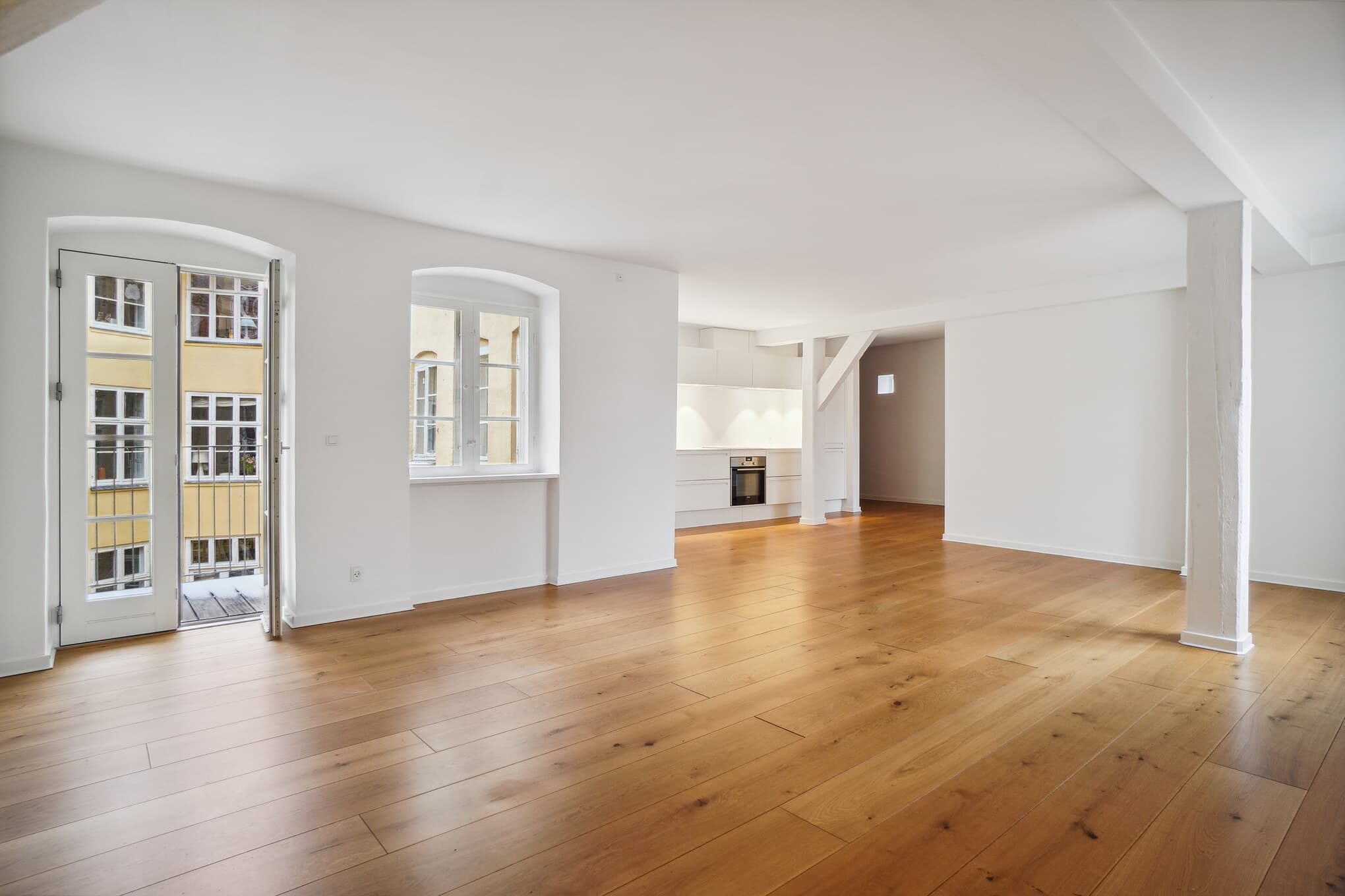 Room transformation comparison - before